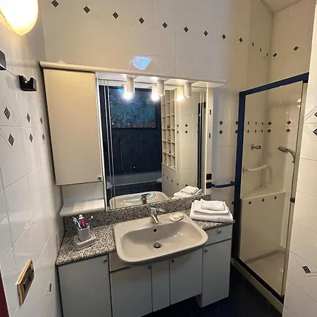 Flora Heritage - Garden & View