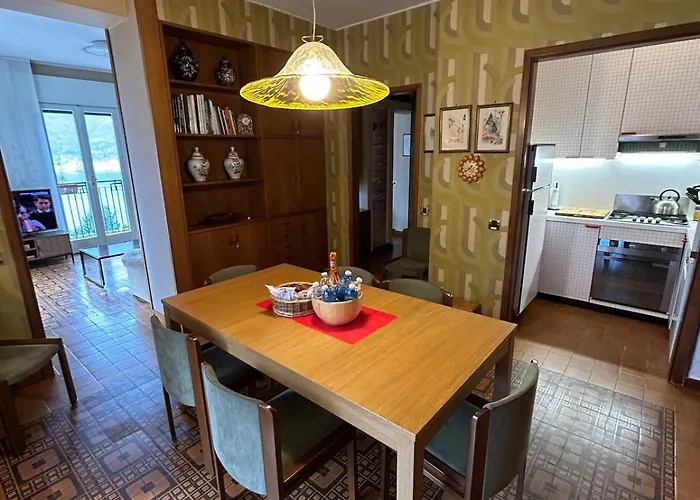 Flora Heritage - Garden & View