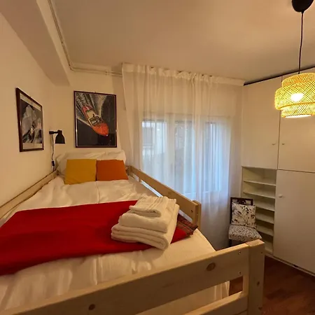 Flora Heritage - Garden & View