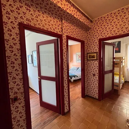 Flora Heritage - Garden & View