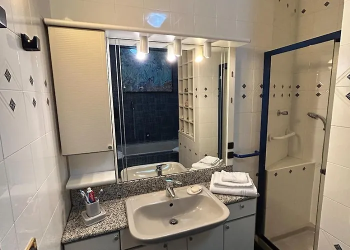 Flora Heritage - Garden & View