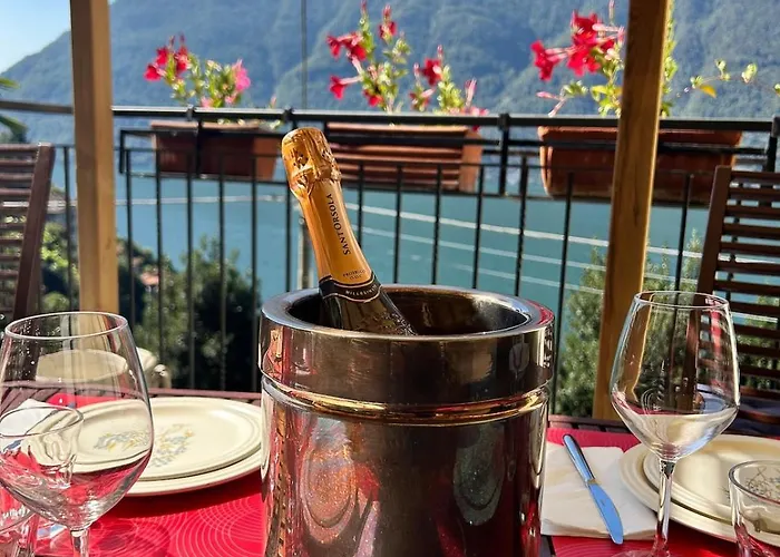 Ferienhaus Flora Heritage - Garden & View