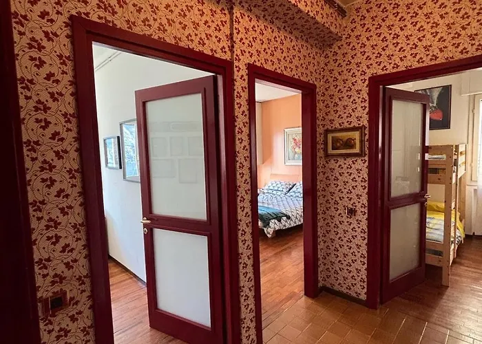 Flora Heritage - Garden & View