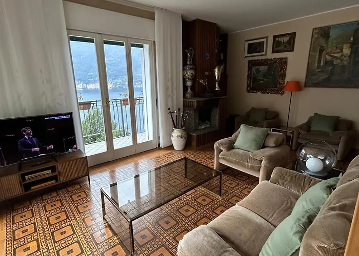 Flora Heritage - Garden & View